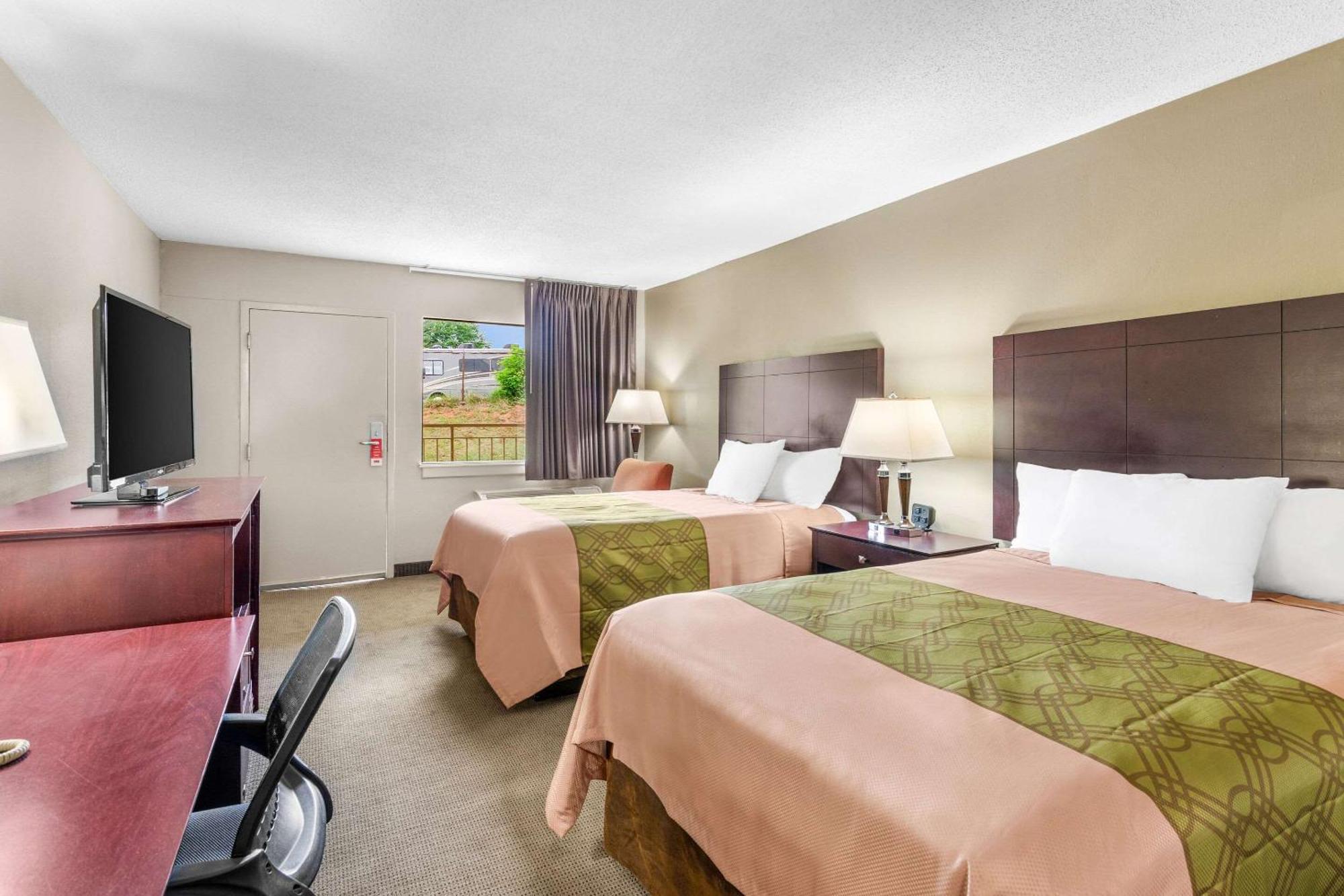 Econo Lodge Lynchburg Bagian luar foto